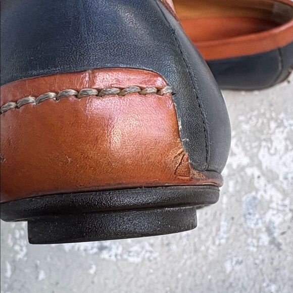 Yanks Belgium two tone loafers